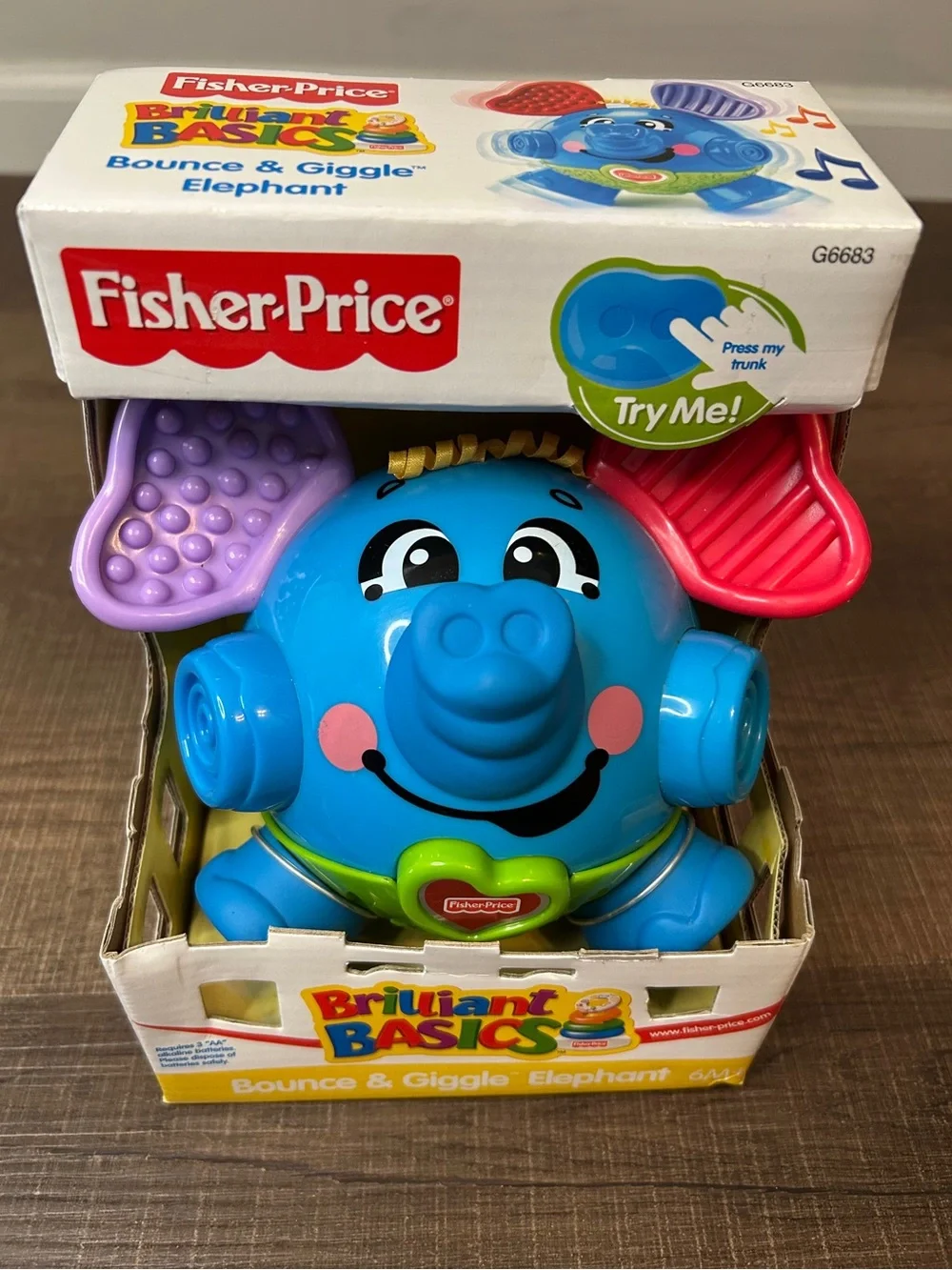 Vintage Fisher Price Bounce & Giggle Elephant Brilliant Basics 6M+ 2004 NOS